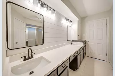 16326 Heatherdale Drive, Houston, TX 77059 - Photo 18