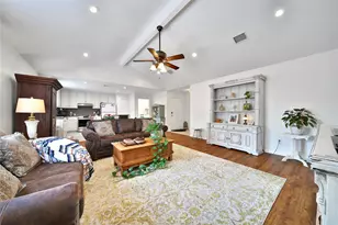 16389 Sun View Ln, Conroe, TX 77302 - Photo 6