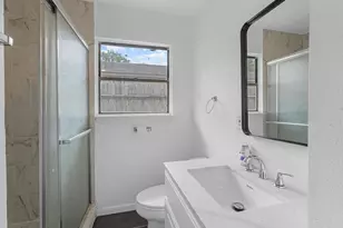 8161 Record St, Houston, TX 77028 - Photo 10