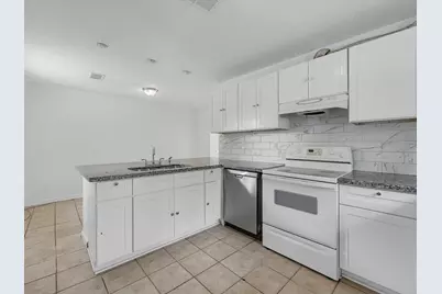 8161 Record Street, Houston, TX 77028 - Photo 6