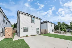 6609 Bacher St, Houston, TX 77028 - Photo 2