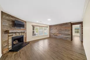 2602 Cloverfield Ct, Pearland, TX 77584 - Photo 10