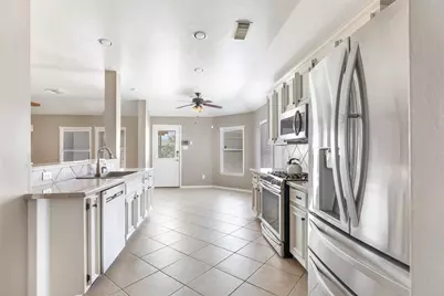 1864 Silent Shore Court, League City, TX 77573 - Photo 18