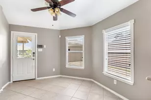 1864 Silent Shore Ct, League City, TX 77573 - Photo 20