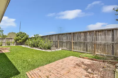 1864 Silent Shore Court, League City, TX 77573 - Photo 8