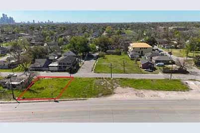 3513 Lockwood Drive, Houston, TX 77026 - Photo 2