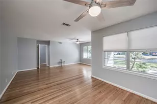 3322 Elmridge St, Houston, TX 77025 - Photo 2