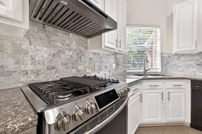 9846 N Villa Drive, Houston, TX 77064 - Photo 18
