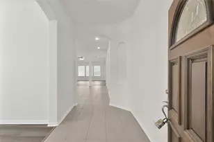 10 Barker Ridge Ct, Spring, TX 77382 - Photo 4