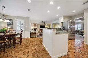 12630 Kingsride Ln, Houston, TX 77024 - Photo 18