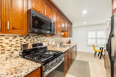 105 Marlin Avenue, Galveston, TX 77550 - Photo 10