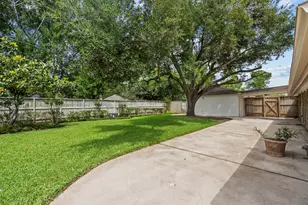 11635 Sageking Dr, Houston, TX 77089 - Photo 44
