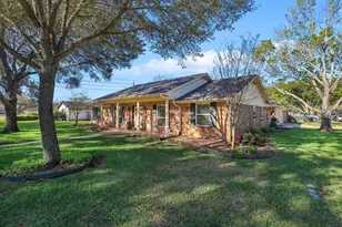 807 Dogwood St, Katy, TX 77493 - Photo 2