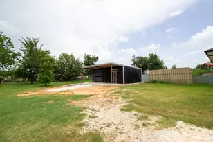 612 Sharon St, Prairie View, TX 77484 - Photo 20