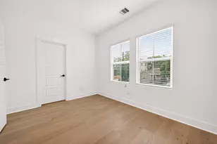 328 Neyland St, Houston, TX 77022 - Photo 20