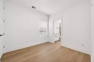 328 Neyland St, Houston, TX 77022 - Photo 18