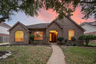 1608 Spring Glen Ln, Pearland, TX 77581 - Photo 1