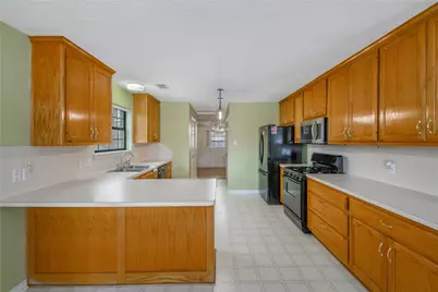 2022 Wilderland Circle, Bryan, TX 77807 - Photo 6