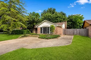 1023 Beaver Bend Rd, Houston, TX 77088 - Photo 2