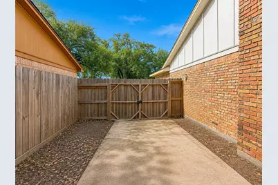1023 Beaver Bend Road, Houston, TX 77088 - Photo 14