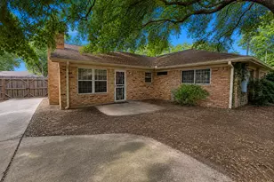 1023 Beaver Bend Rd, Houston, TX 77088 - Photo 10