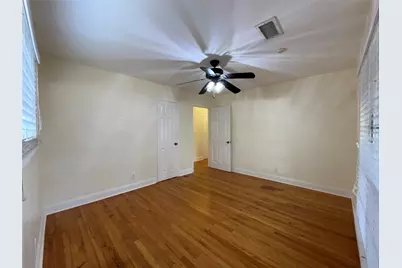 1143 Shadeland Dr, Houston, TX 77043 - Photo 12