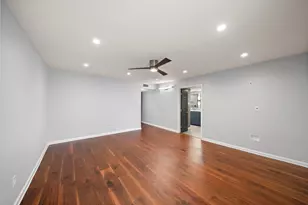 8954 Chatsworth Dr, Houston, TX 77024 - Photo 18