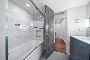 8954 Chatsworth Dr, Houston, TX 77024 - Photo 26