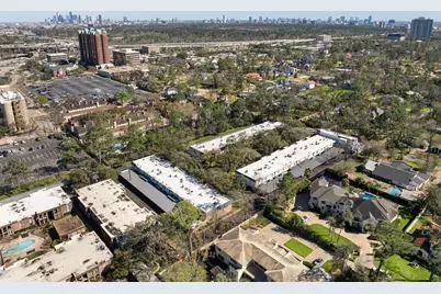 8954 Chatsworth Drive, Houston, TX 77024 - Photo 34