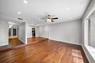 8954 Chatsworth Dr, Houston, TX 77024 - Photo 4