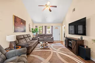 5501 Rio Sabinas St, Rosharon, TX 77583 - Photo 8