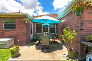 5501 Rio Sabinas St, Rosharon, TX 77583 - Photo 24