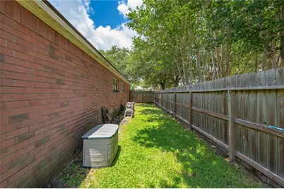 5501 Rio Sabinas Street, Rosharon, TX 77583 - Photo 30