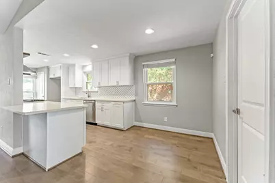 2515 Blue Willow Drive, Houston, TX 77042 - Photo 12