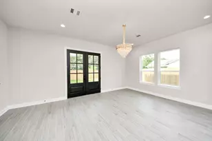 5218 Higgins St, Houston, TX 77033 - Photo 34
