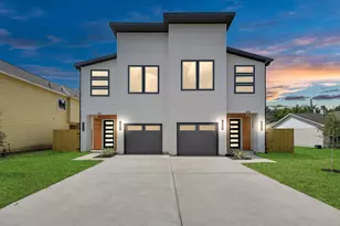 5218 Higgins St, Houston, TX 77033 - Photo 4