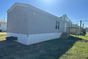 1301 Avenue A, Sweeny, TX 77480 - Photo 2