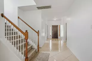 1327 Bartlett Cove Dr, Houston, TX 77067 - Photo 2