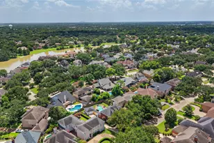 1221 Wedgewood Dr, Sugar Land, TX 77478 - Photo 40