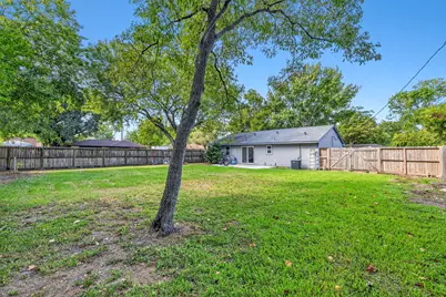 100 Inwood Lane, Highlands, TX 77562 - Photo 24