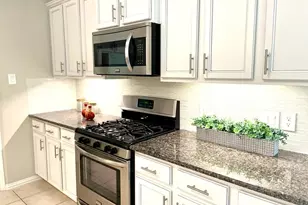 2357 Old Stone Dr, Conroe, TX 77304 - Photo 10