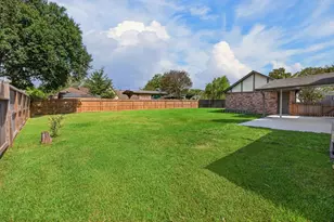 1013 Londonderry Ave, Friendswood, TX 77546 - Photo 26