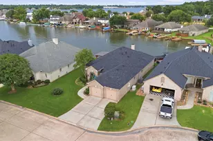 13681 Lakeside Pl Dr, Willis, TX 77318 - Photo 32
