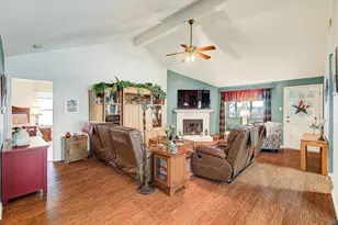 611 E Larkspur Cir, Pearland, TX 77584 - Photo 4