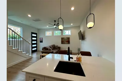 203 Danna Lane #D, Houston, TX 77009 - Photo 4