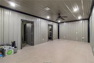 4558 Hicks Ln, Bryan, TX 77845 - Photo 42