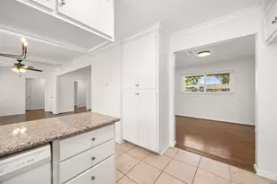 1726 Wycliffe Dr, Houston, TX 77043 - Photo 14