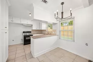 1726 Wycliffe Dr, Houston, TX 77043 - Photo 12