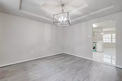 5622 Valkeith Drive, Houston, TX 77096 - Photo 10