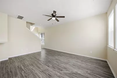 59 E Stedhill Loop, The Woodlands, TX 77384 - Photo 4